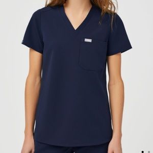 Figs Navy scrub set